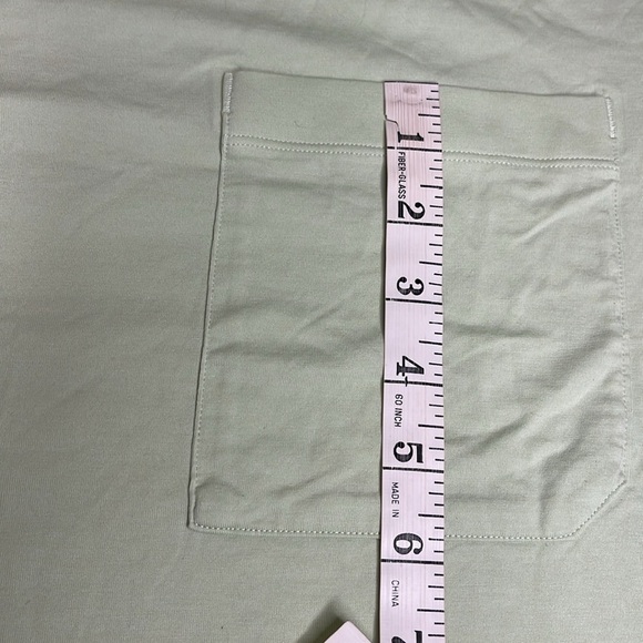 lululemon men’s Fundamental Oversized pocket T-Shirt Kohlrabi Green - Picture 7 of 11